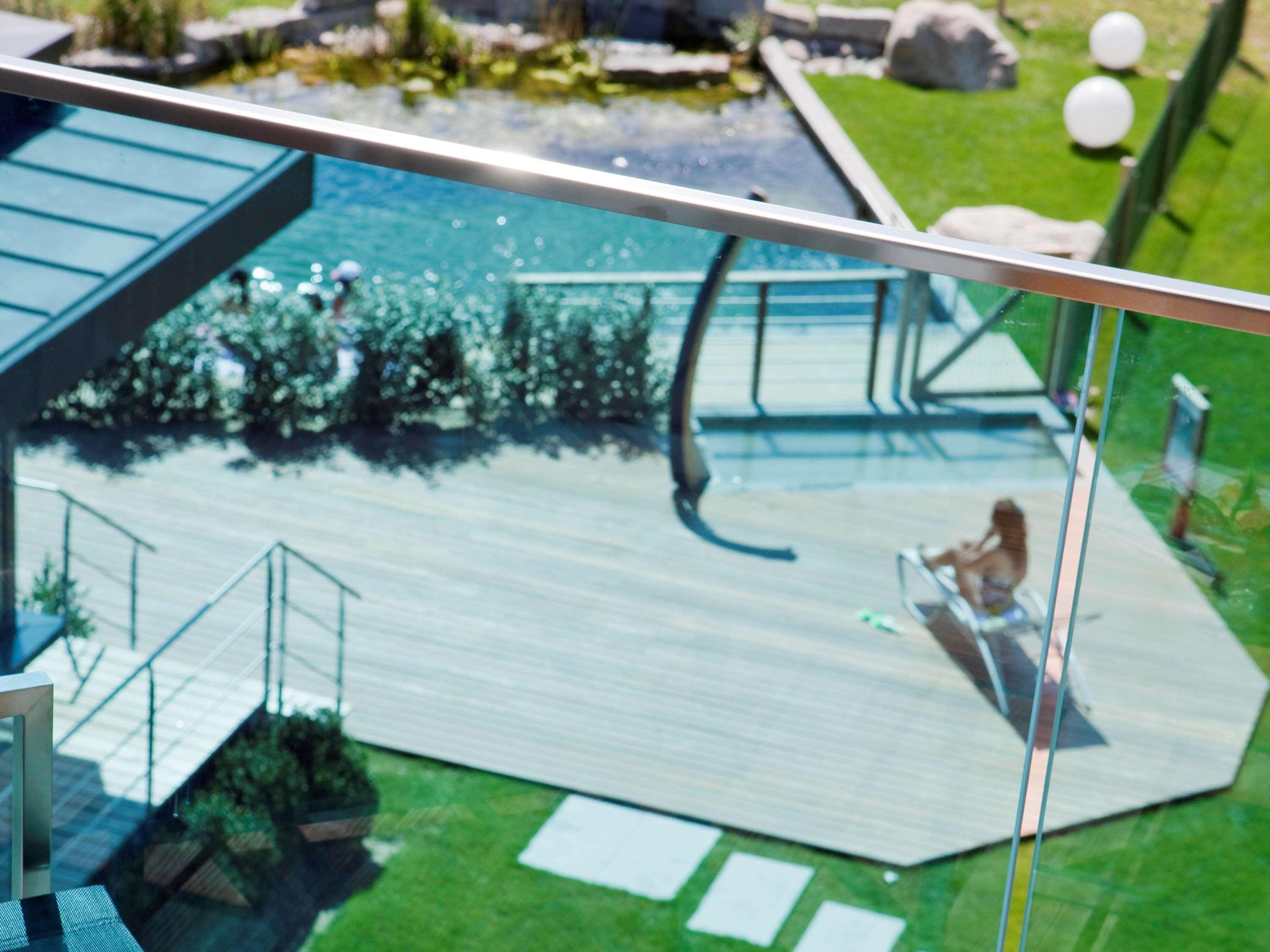 Novotel Lausanne Bussigny Криссье Экстерьер фото
