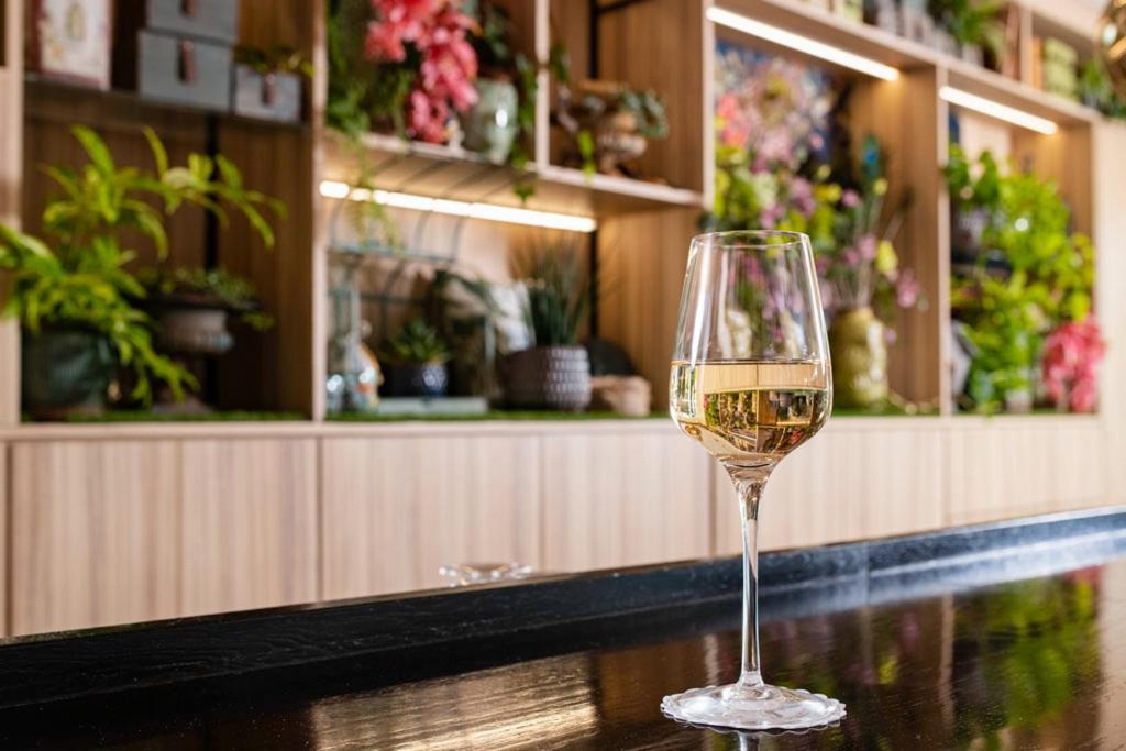 Novotel Lausanne Bussigny Криссье Экстерьер фото