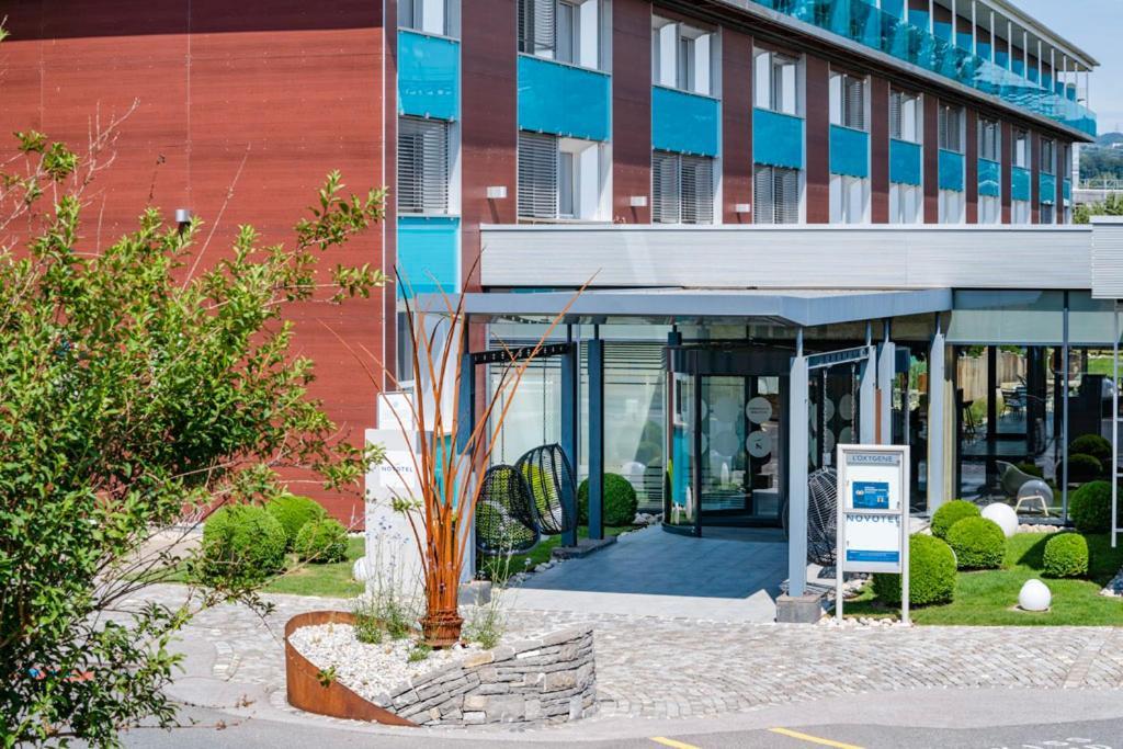 Novotel Lausanne Bussigny Криссье Экстерьер фото