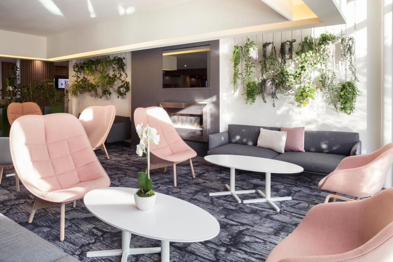 Novotel Lausanne Bussigny Криссье Экстерьер фото