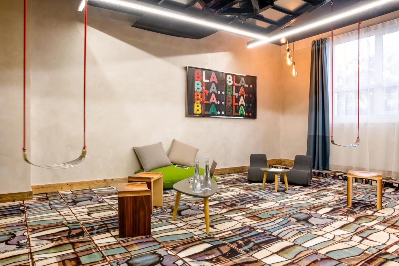 Novotel Lausanne Bussigny Криссье Экстерьер фото