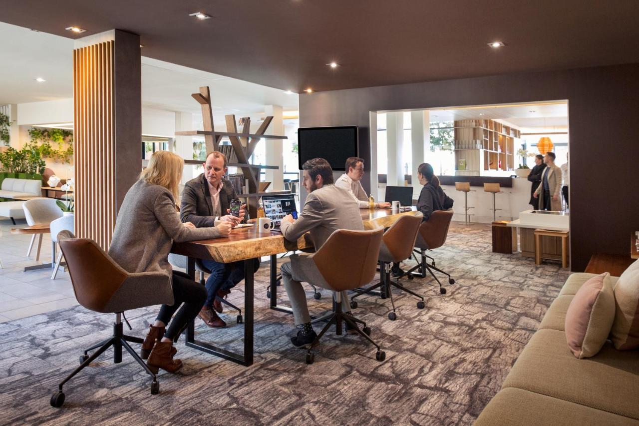 Novotel Lausanne Bussigny Криссье Экстерьер фото